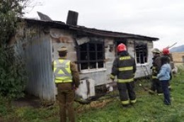 Violento incendio en casa de huerto de Natales