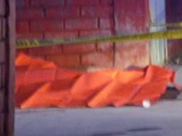 Asesinan con arma blanca a hombre de 33 años