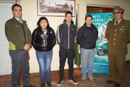 Jóvenes postulantes a Carabineros de Chile