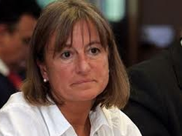 Ministra Benítez desestimó acuerdo entre Castilla y detractores