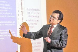 El periplo del director general del Consejo para la Transparencia