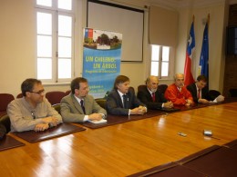 Conaf firma acuerdo con ONG israelí por incendio del Paine