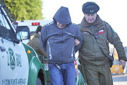 Amenazó con un arma a su sobrino