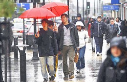 Punta Arenas:   chubascos y vientos de  hasta 50 km/h