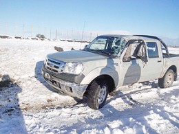Argentinos volcaron cuando se dirigían a Punta Arenas